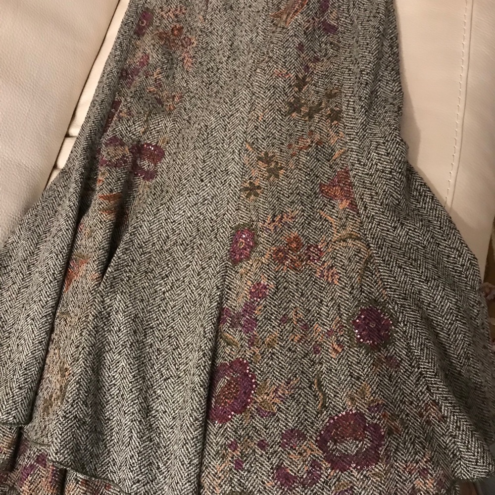 Gorgeous Italian wool skirt